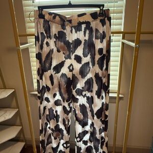 Vero Moda Wide-Leg Pleated Animal Print Pants in Black & Brown